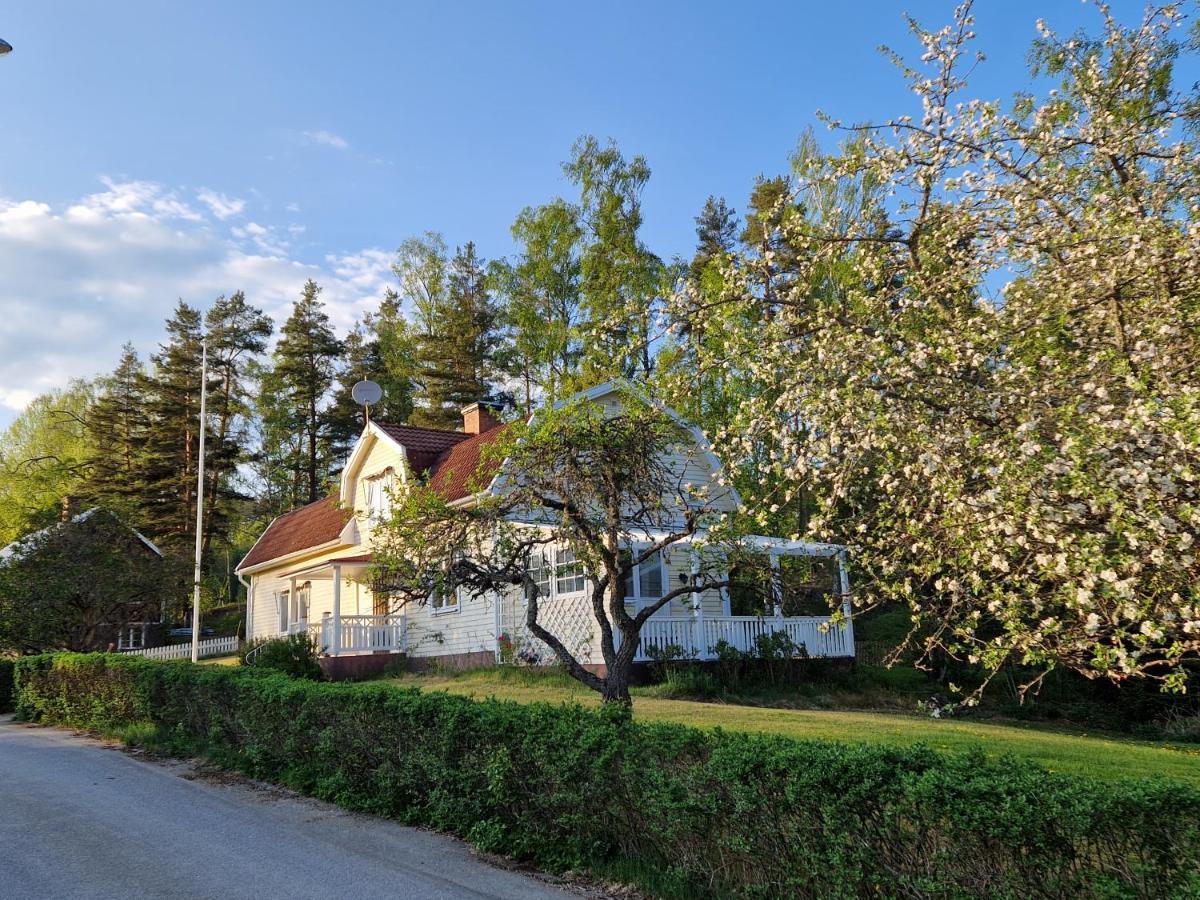 Ferienhaus In Loenneberga Exterior foto
