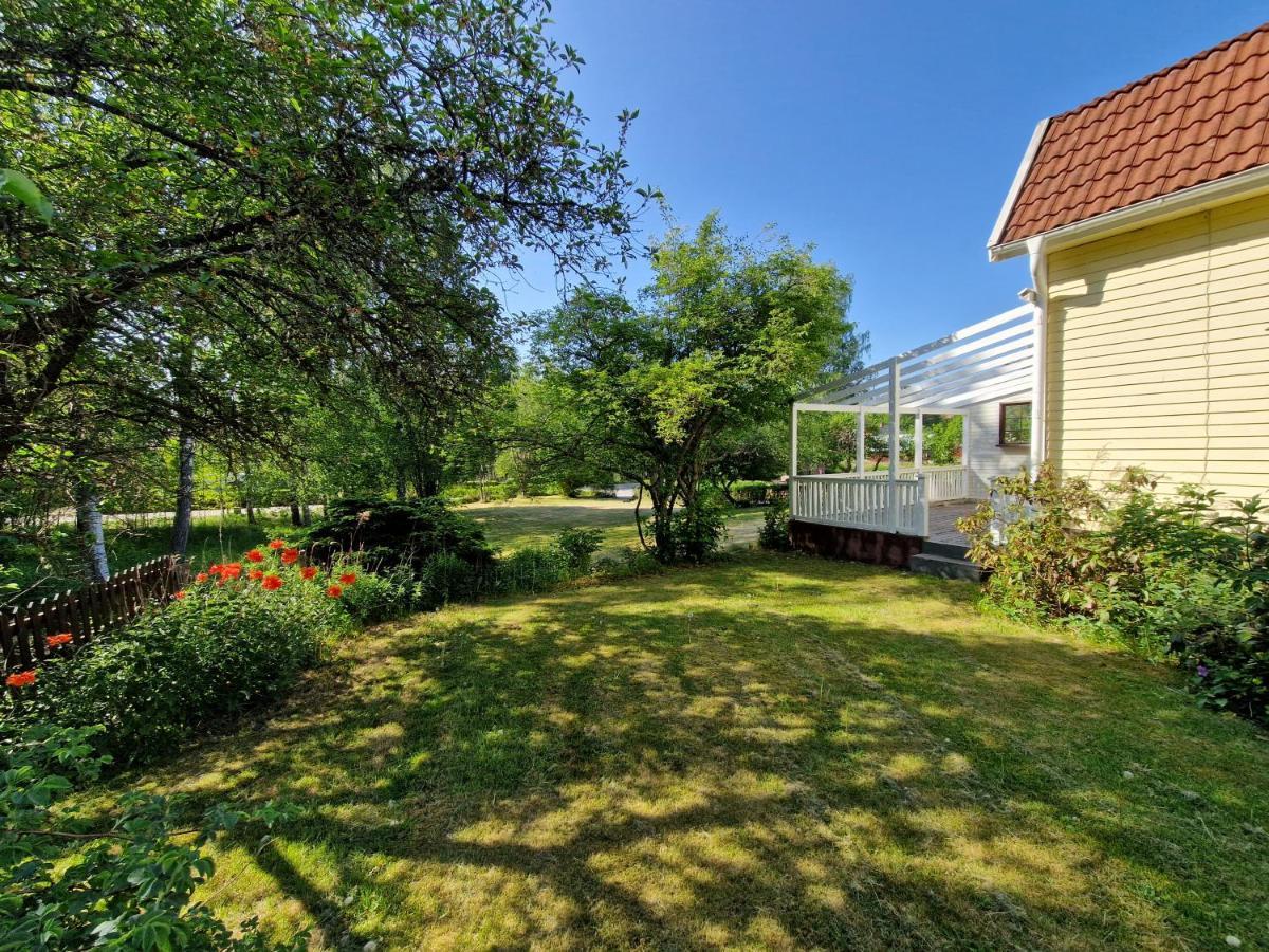 Ferienhaus In Loenneberga Exterior foto